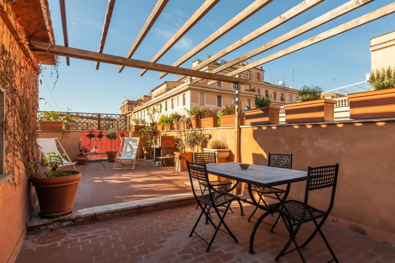 Bright And Comfy Terraced Apartment In Trastevere Rome Exterior photo