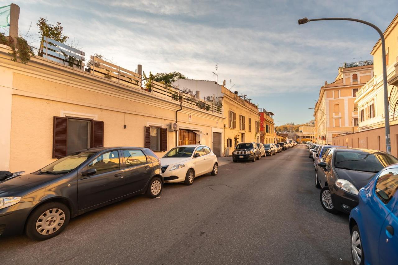 Bright And Comfy Terraced Apartment In Trastevere Rome Exterior photo